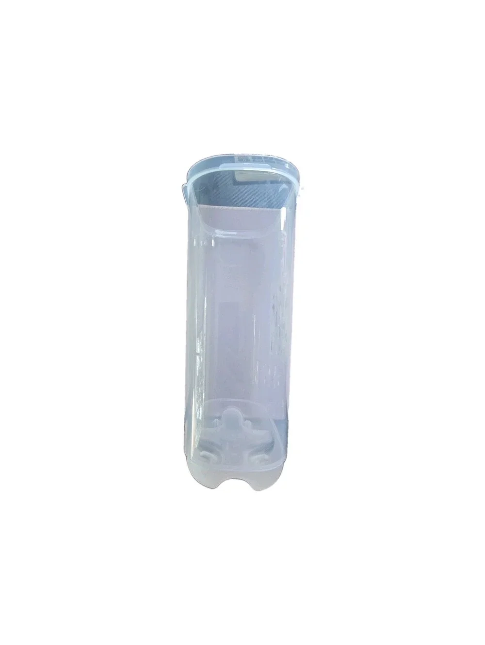 Tupperware Fridgesmart Vertical Tall Container 3 1/4 Quart Veggie Fruit Keeper